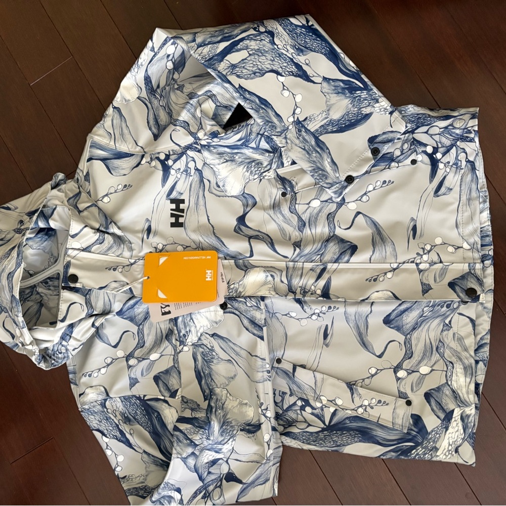Helly Hansen Navy and White Patterned Jacket